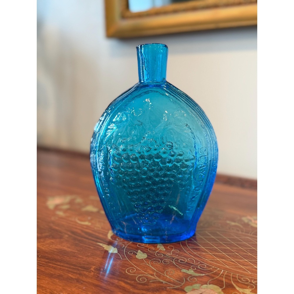 Vintage Clevenger Bros Blue Glass Bottle - Eagle and Grapes 8" - Picture 17 of 17